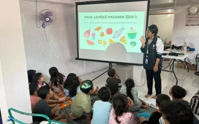 Tanamkan Pola Makan Sehat, Mahasiswa KKN-T Undip Edukasi Konsep Isi Piringku bagi Anak-Anak di Kelurahan Ngemplak Simongan